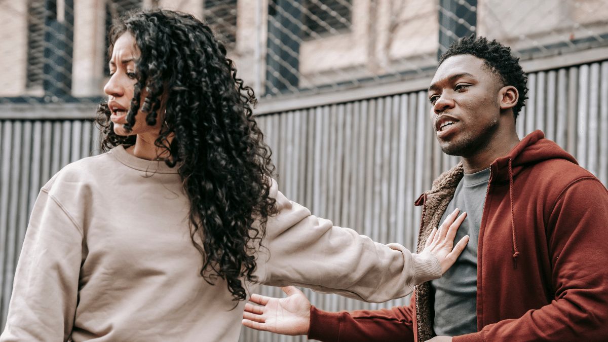 ¿Puede cancelarse con orden de alejamiento ya cumplida?